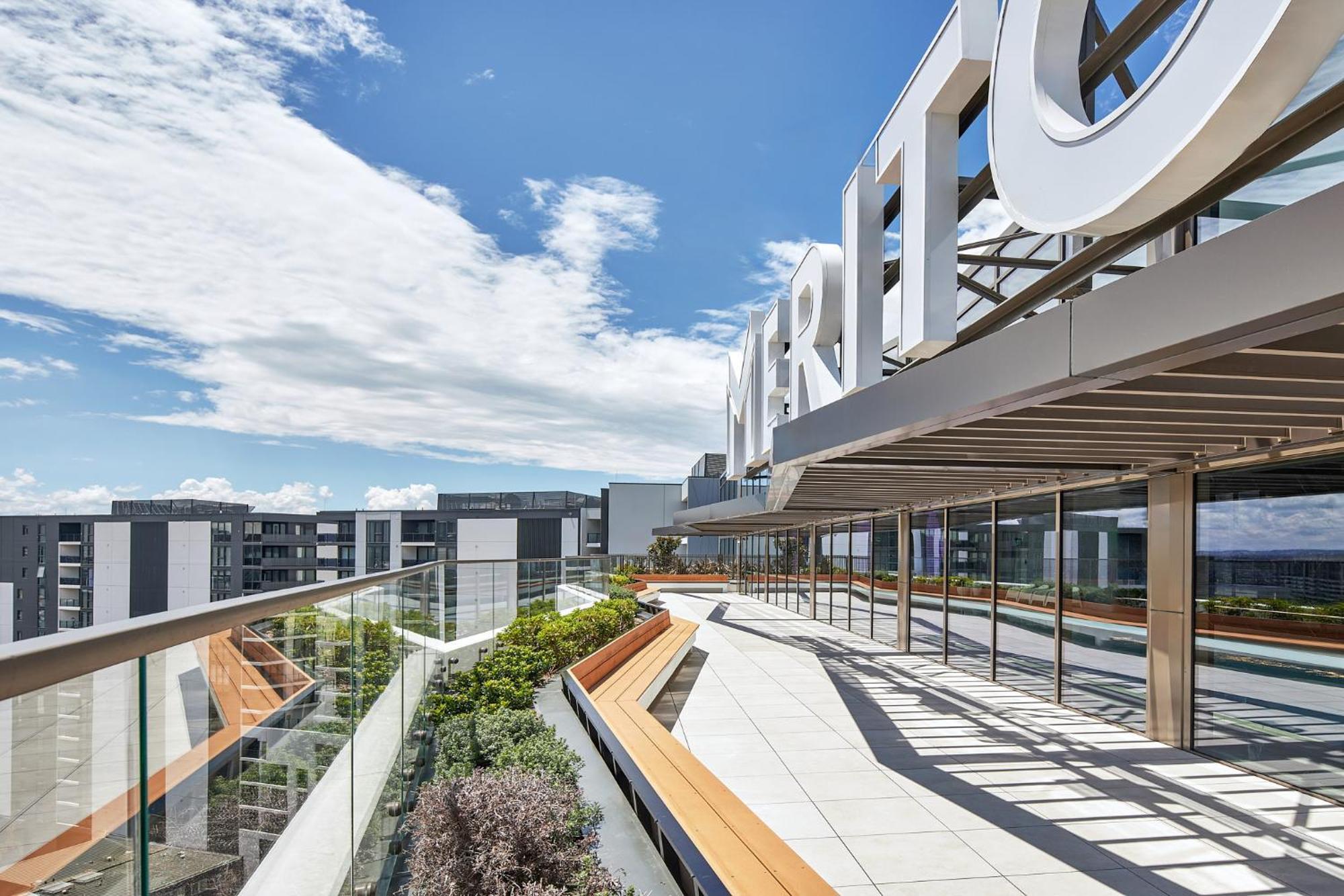 Meriton Suites Canberra Exterior photo Sky Garden