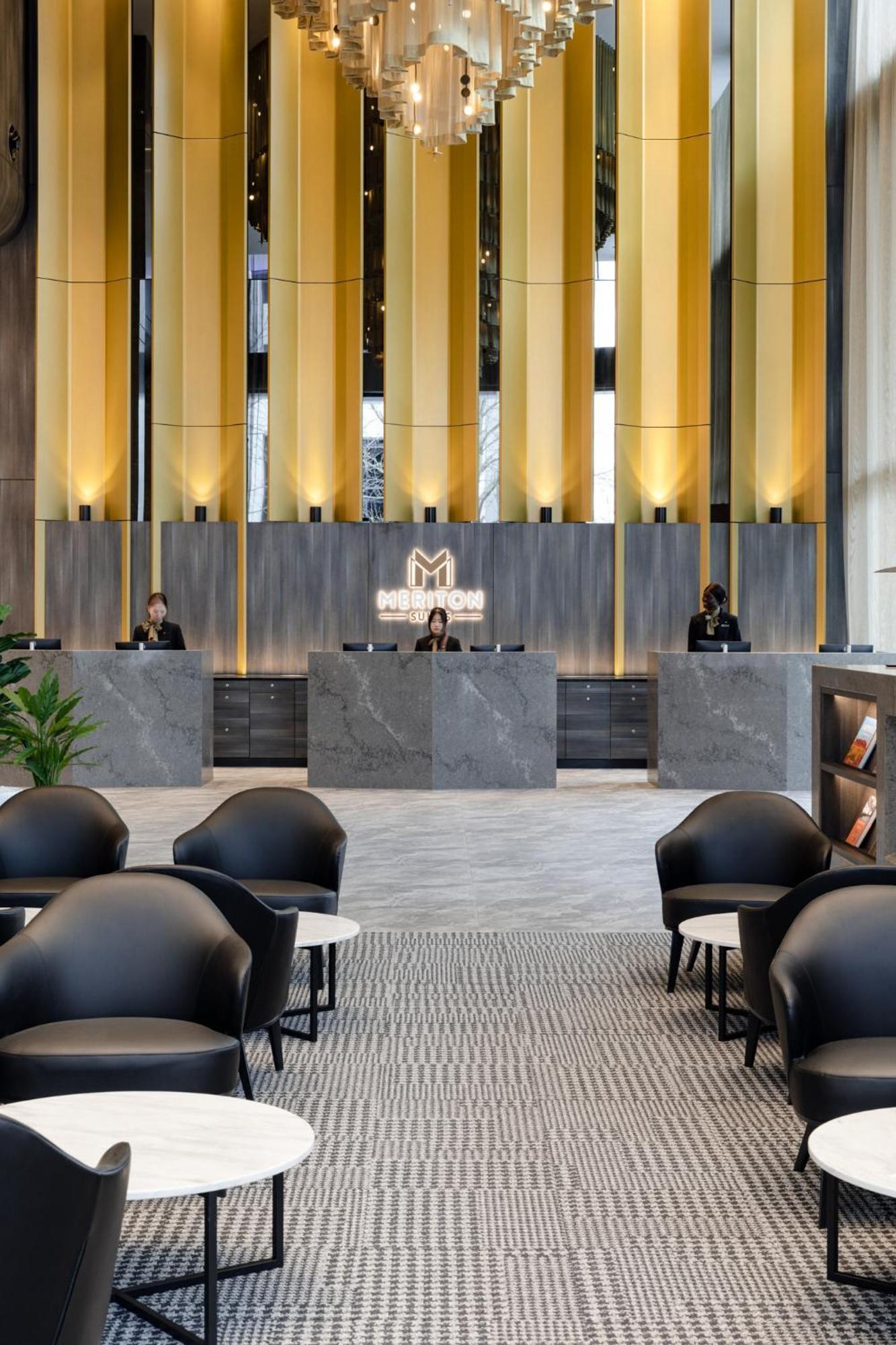 Meriton Suites Canberra Exterior photo The lobby of the hotel