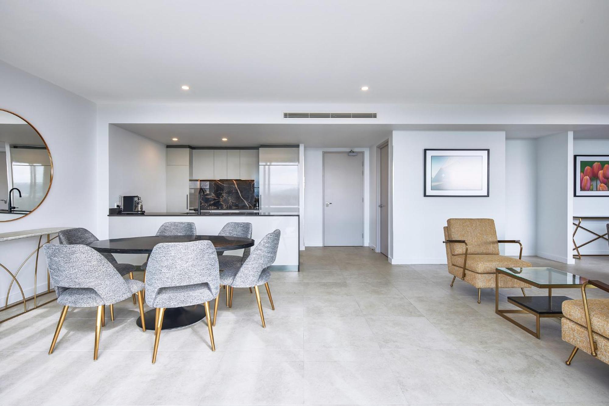 Meriton Suites Canberra Exterior photo A typical apartment interior