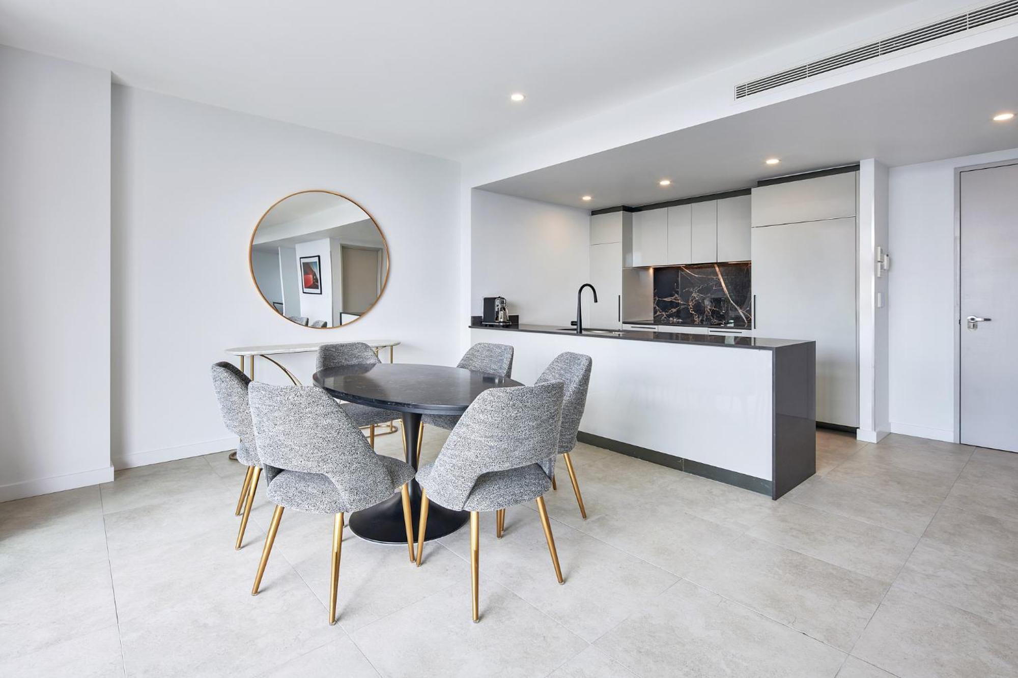Meriton Suites Canberra Exterior photo A typical apartment interior