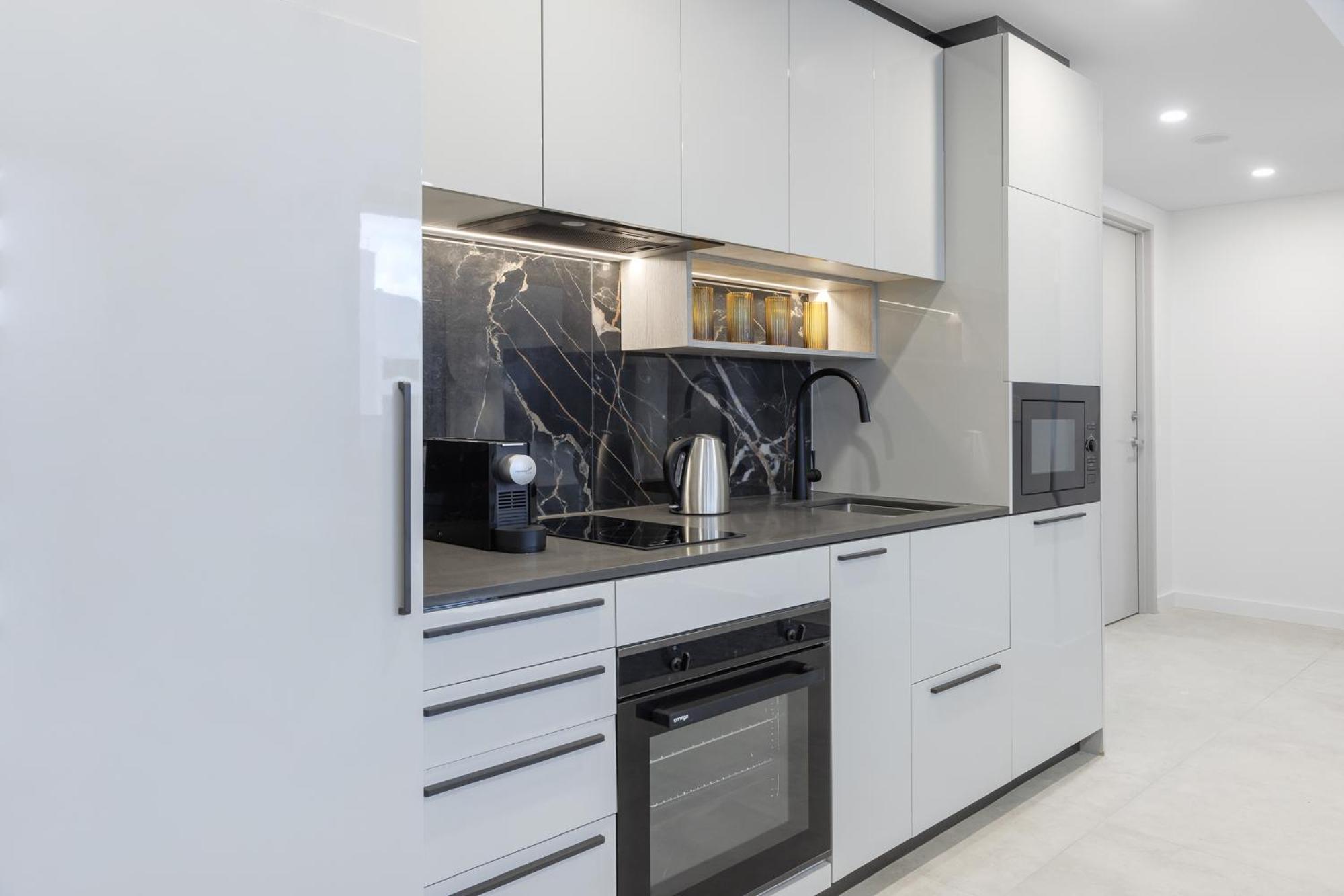 Meriton Suites Canberra Exterior photo A modern kitchen