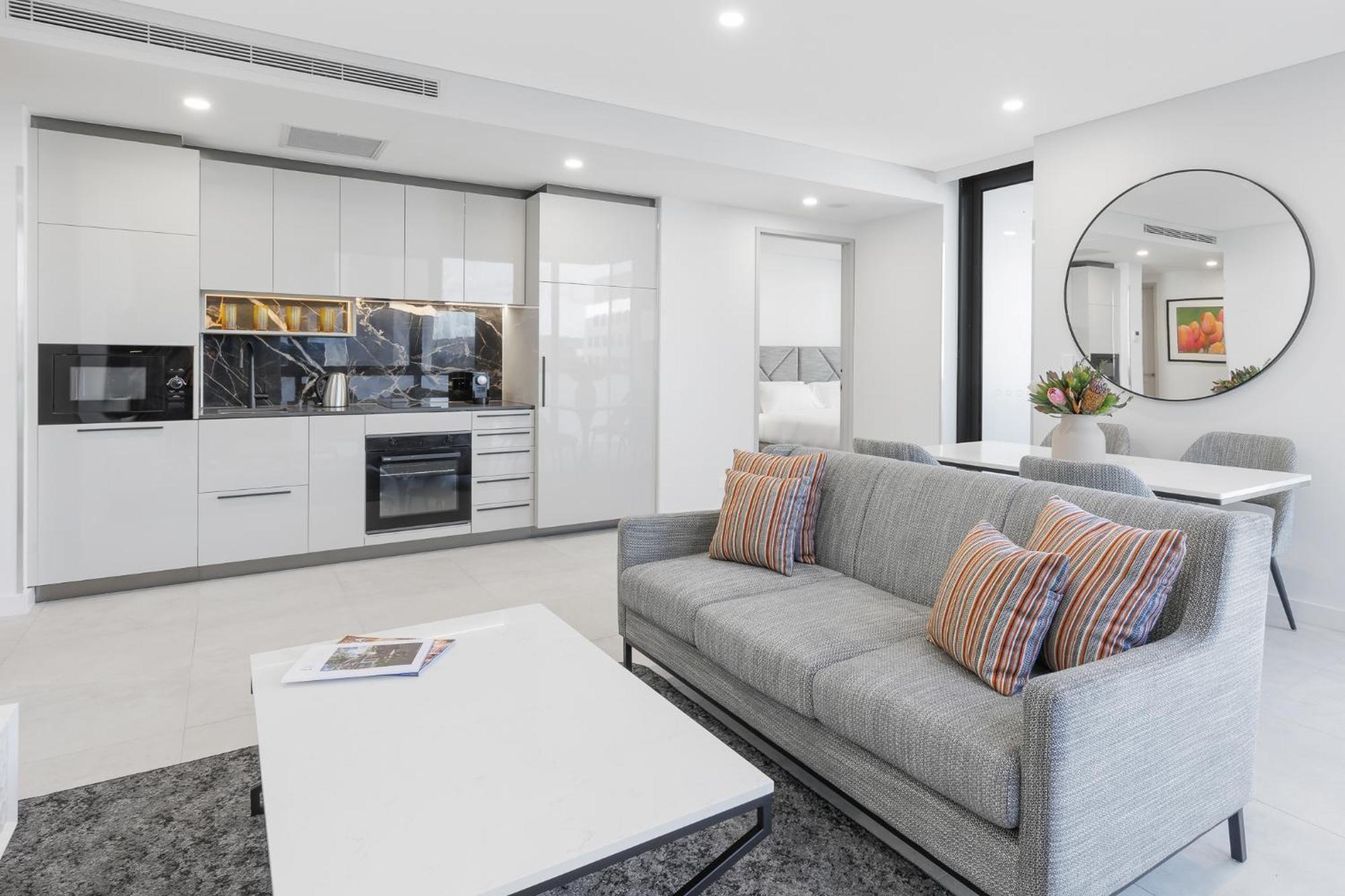 Meriton Suites Canberra Exterior photo A typical apartment interior