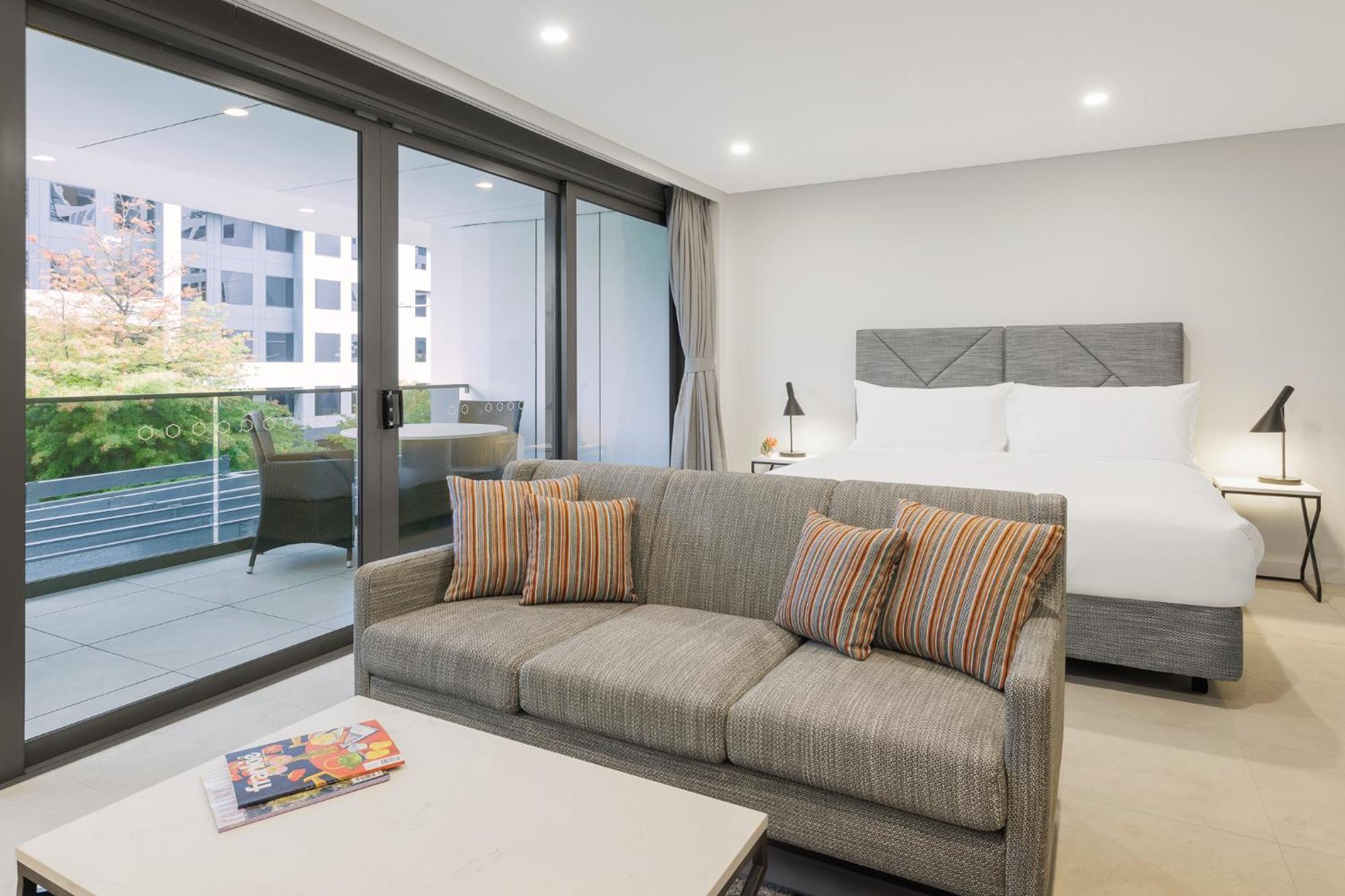 Meriton Suites Canberra Exterior photo A typical Studio apartment at the Mantra on Hay Street